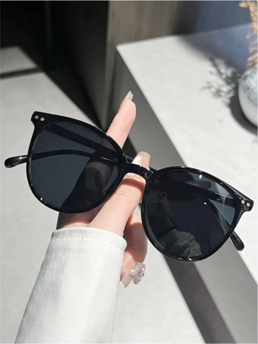 Retro Round Frame Sunglasses